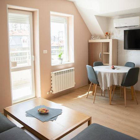 Mdm Apartment City Center Ruse Bagian luar foto