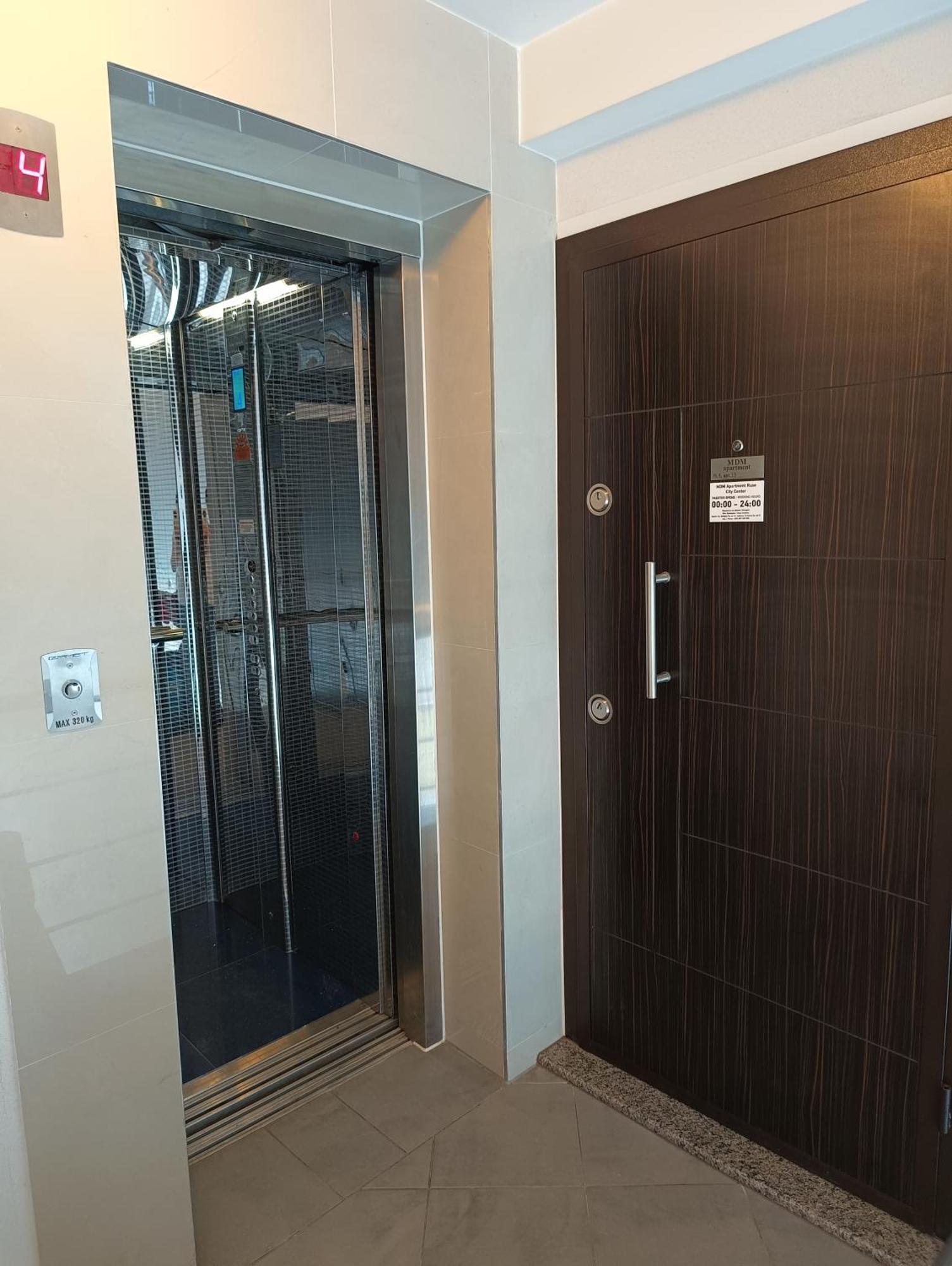 Mdm Apartment City Center Ruse Bagian luar foto